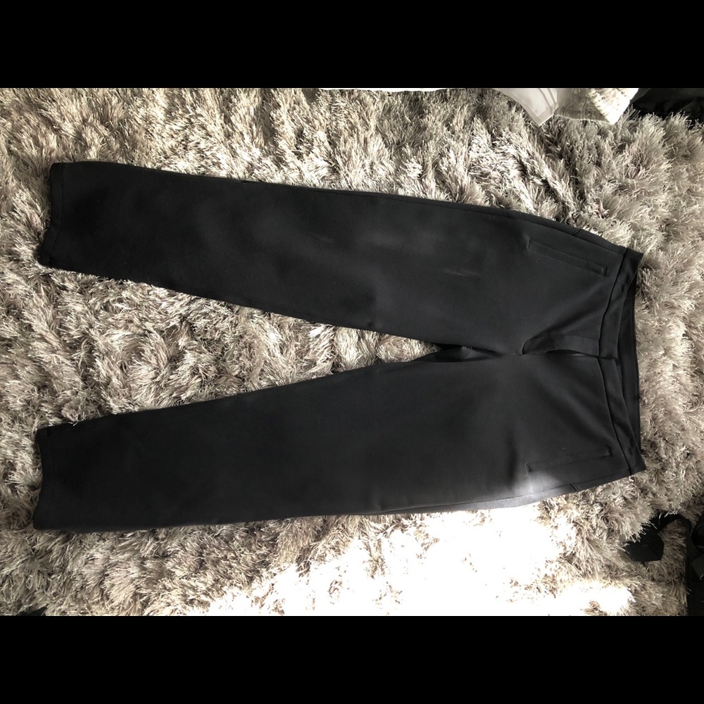 LULULEMON! Comfy dress pants